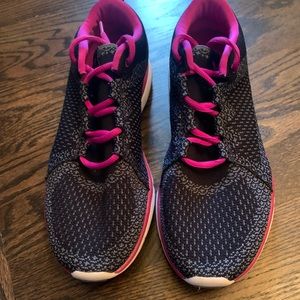 Vionic Flex Sierra Athletic Shoes